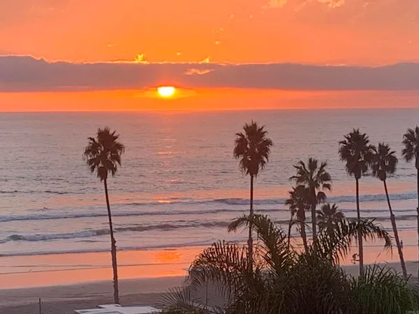 $869,000 | 910 North Pacific Street, Unit 49, Oceanside, CA 92054