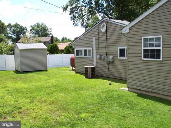 71 Gridiron Road Levittown, PA 19057 - Photo 24 of 25 Exterior Back