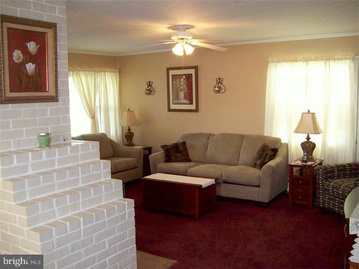 71 Gridiron Road Levittown, PA 19057 - Photo 9 of 25 Living Room