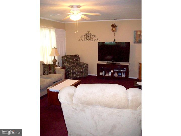 71 Gridiron Road Levittown, PA 19057 - Photo 10 of 25 Living Room