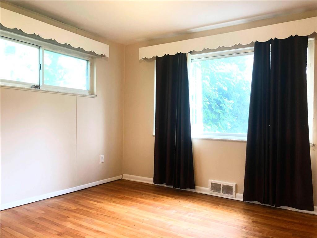 10135 Pearl Road Pittsburgh, PA 15235 - Photo 3 of 8