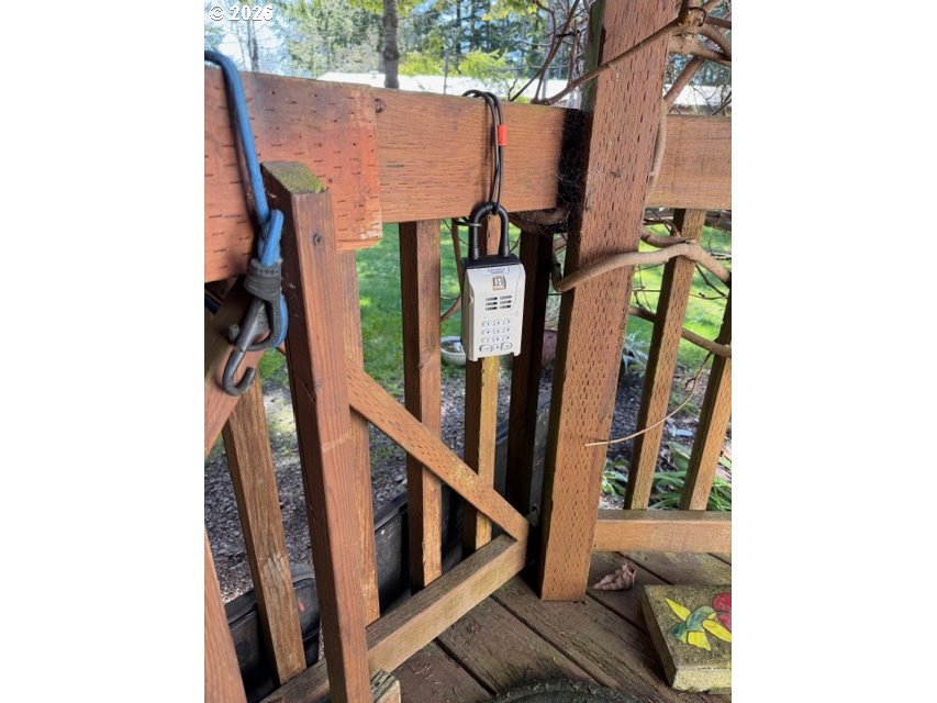 64294 Penny Road Coos Bay, OR 97420 - Photo 5 of 26