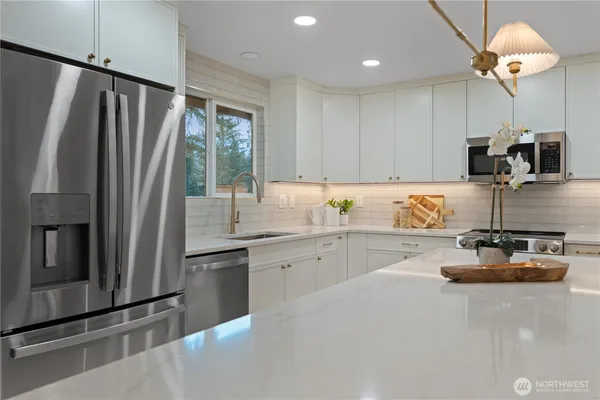 $569,990 | 6903 36th Avenue Southeast, Lacey, WA 98503
