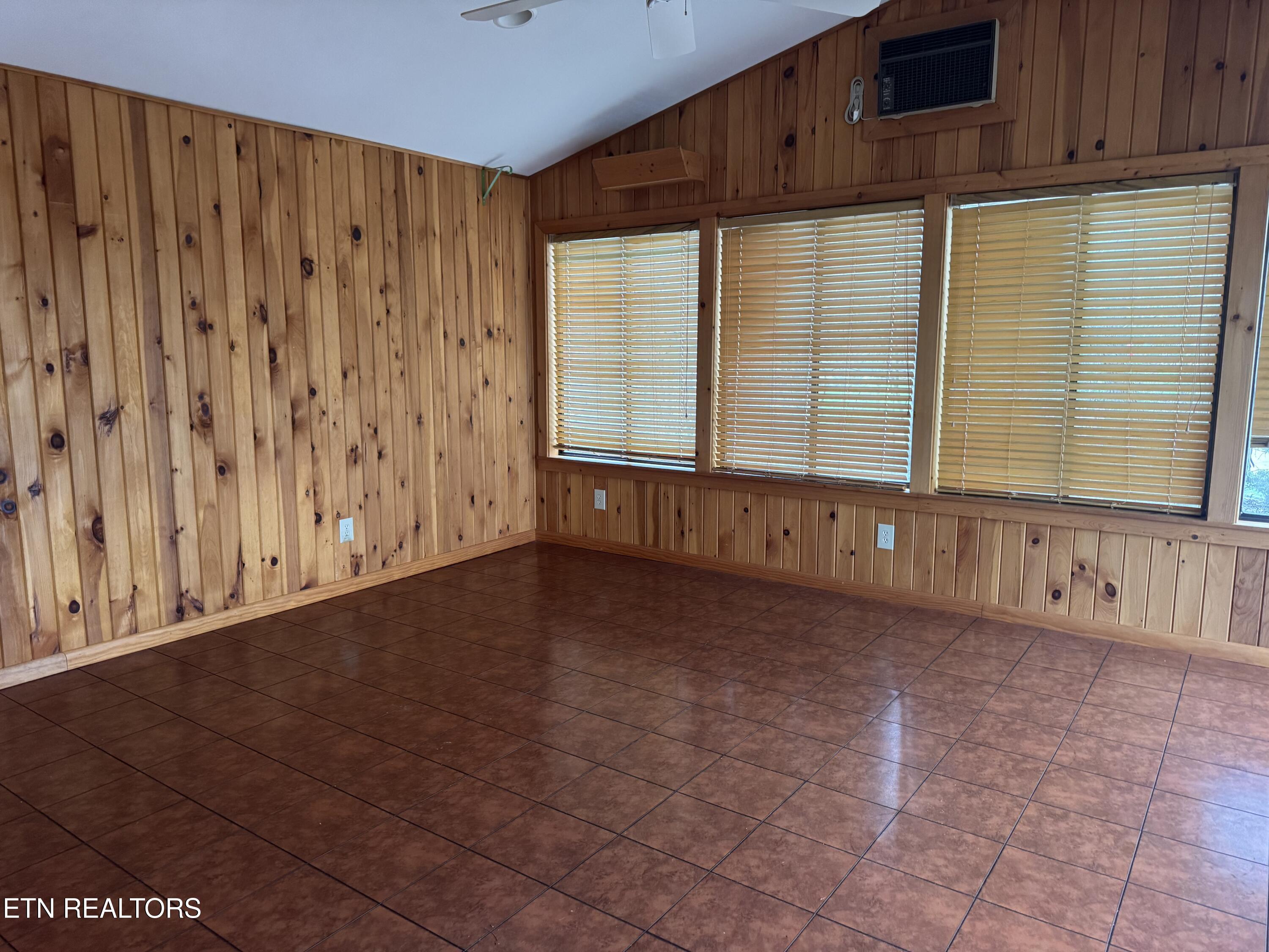 162 Dudala Way Loudon, TN 37774 - Photo 6 of 10 IMG_0918