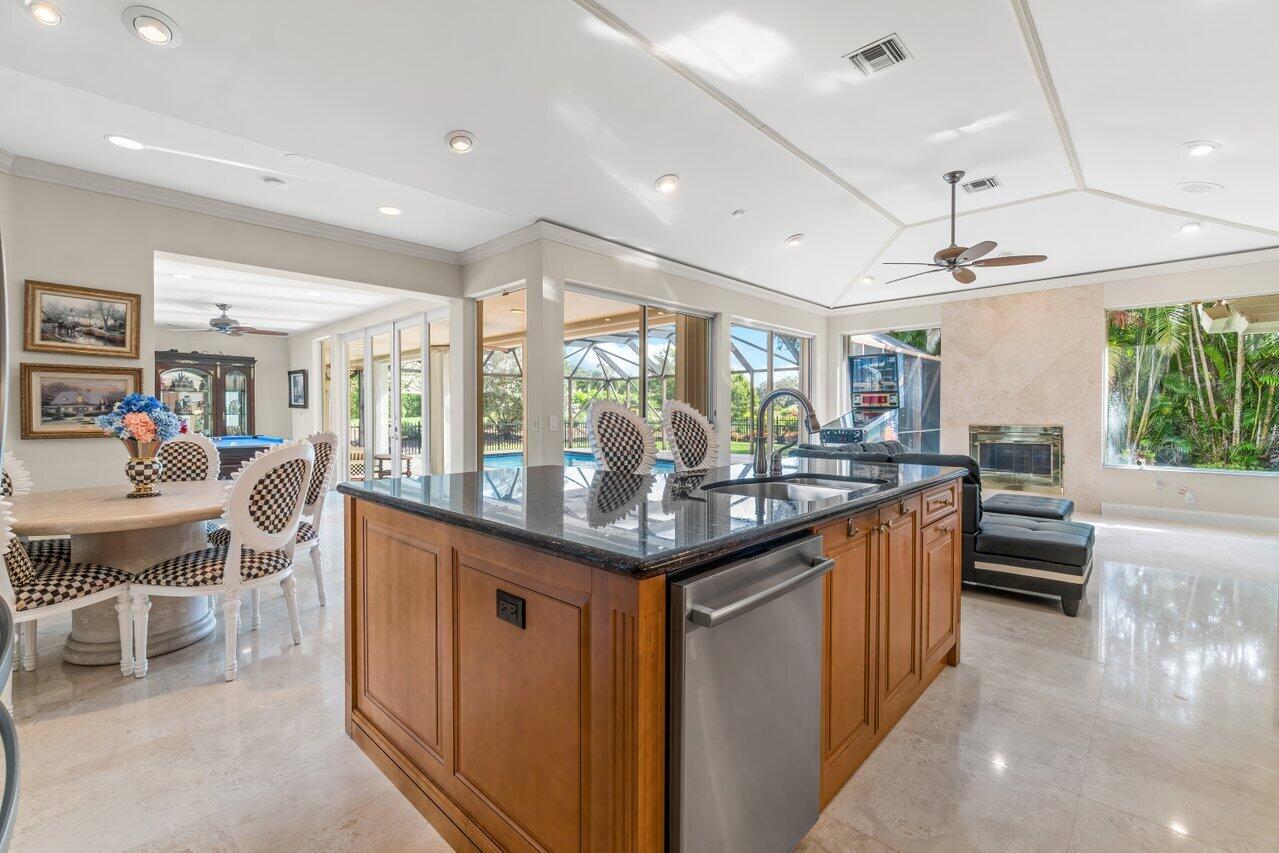 4626 Bocaire Boulevard Boca Raton, FL 33487 - Photo 13 of 47 015-4626BocaireBoulevard-BocaRaton-FL-33