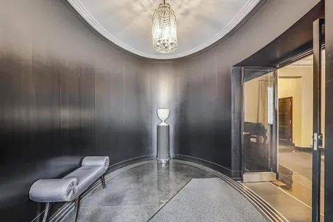 $820,000 | 1301 North Astor Street, Unit 5, Chicago, IL 60610