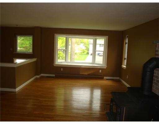 81 Westwind Road South Kingstown, RI 02879 - Photo 6 of 16 Living Room.