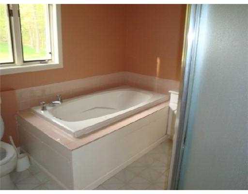 81 Westwind Road South Kingstown, RI 02879 - Photo 9 of 16 Bathroom.