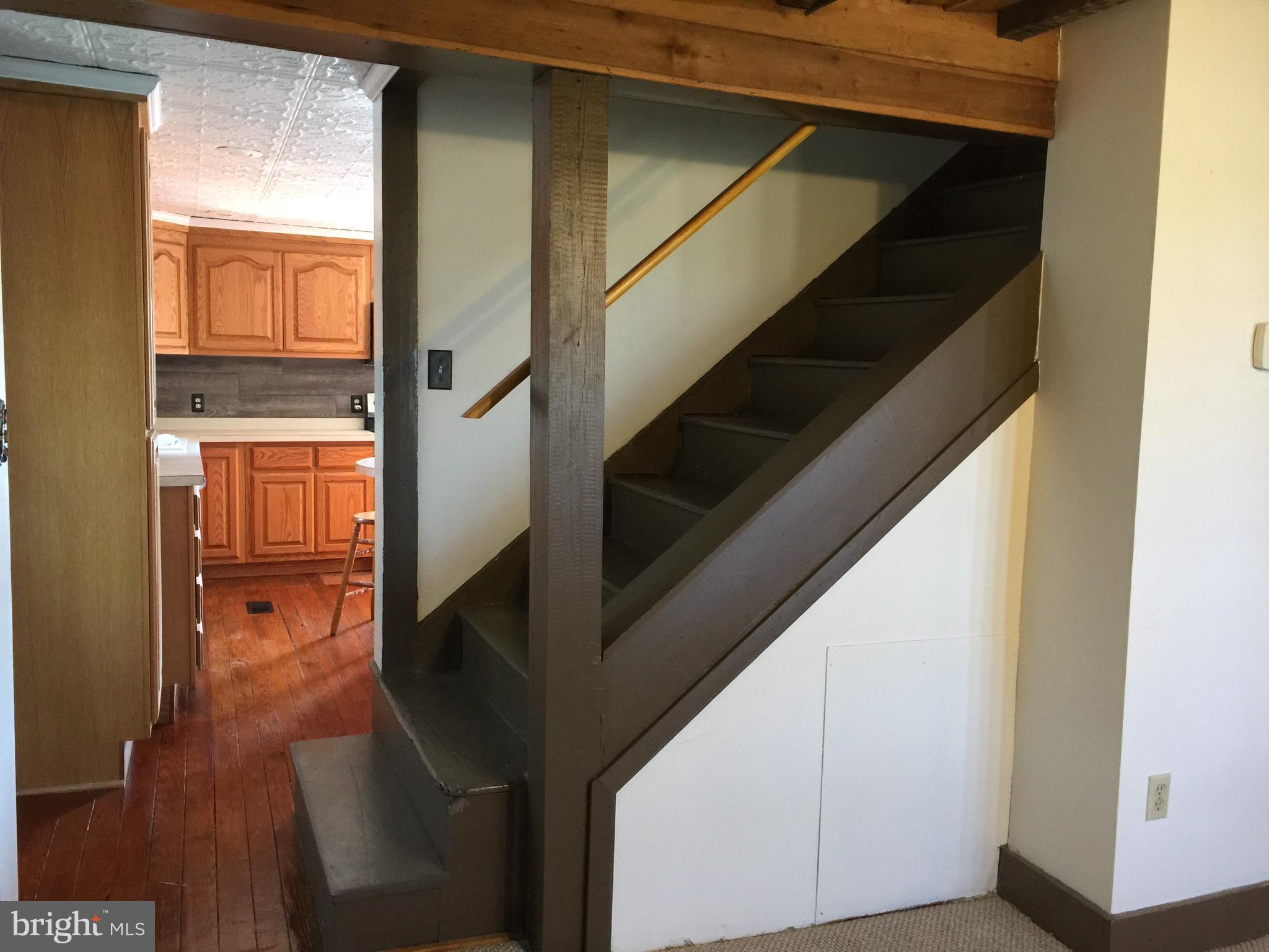 5843 Conover Road Taneytown, MD 21787 - Photo 9 of 11 Steps to second floor