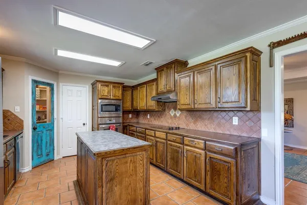 $529,900 | 200 VZ County Road 4124, Canton, TX 75103