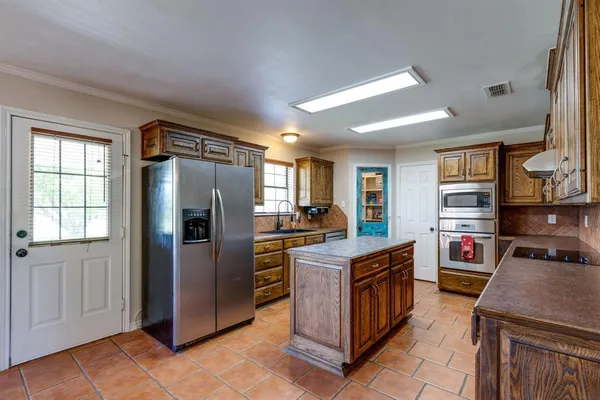 $529,900 | 200 VZ County Road 4124, Canton, TX 75103