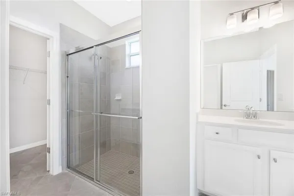 $2,700 | 2672 Vine Avenue, Naples, FL 34120