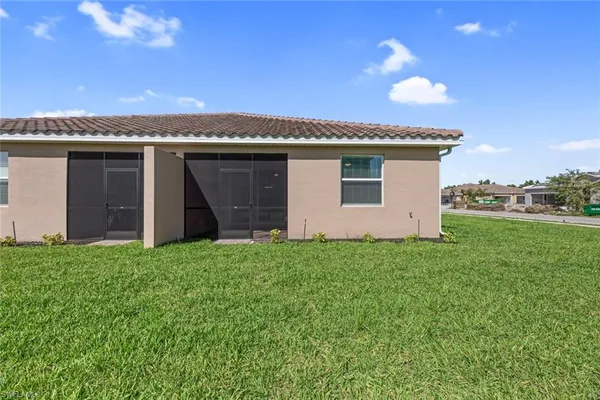 $2,700 | 2672 Vine Avenue, Naples, FL 34120