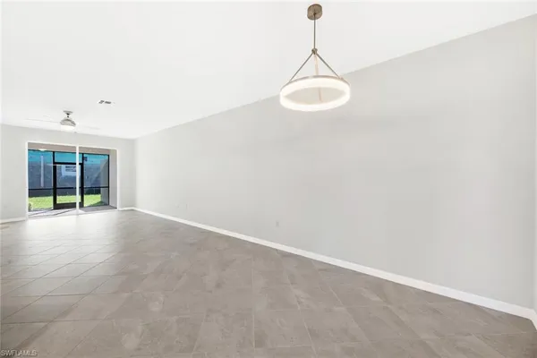 $2,700 | 2672 Vine Avenue, Naples, FL 34120