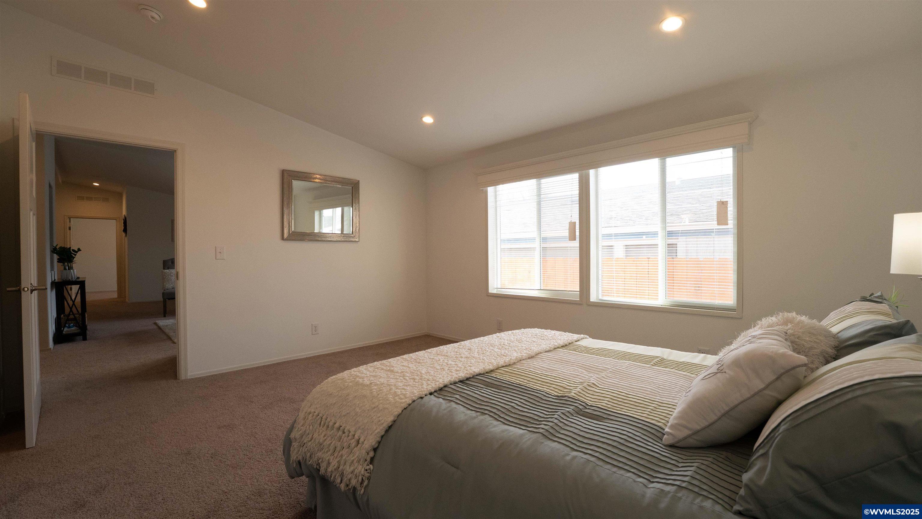 200 Market Street, Unit 218 Lebanon, OR 97355 - Photo 44 of 45