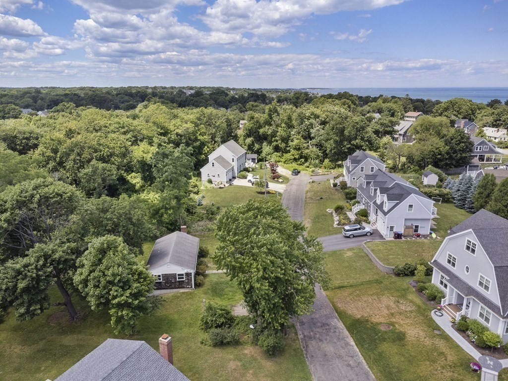 13 Hillcrest Road Scituate, MA 02066 - Photo 5 of 30 a view of a city