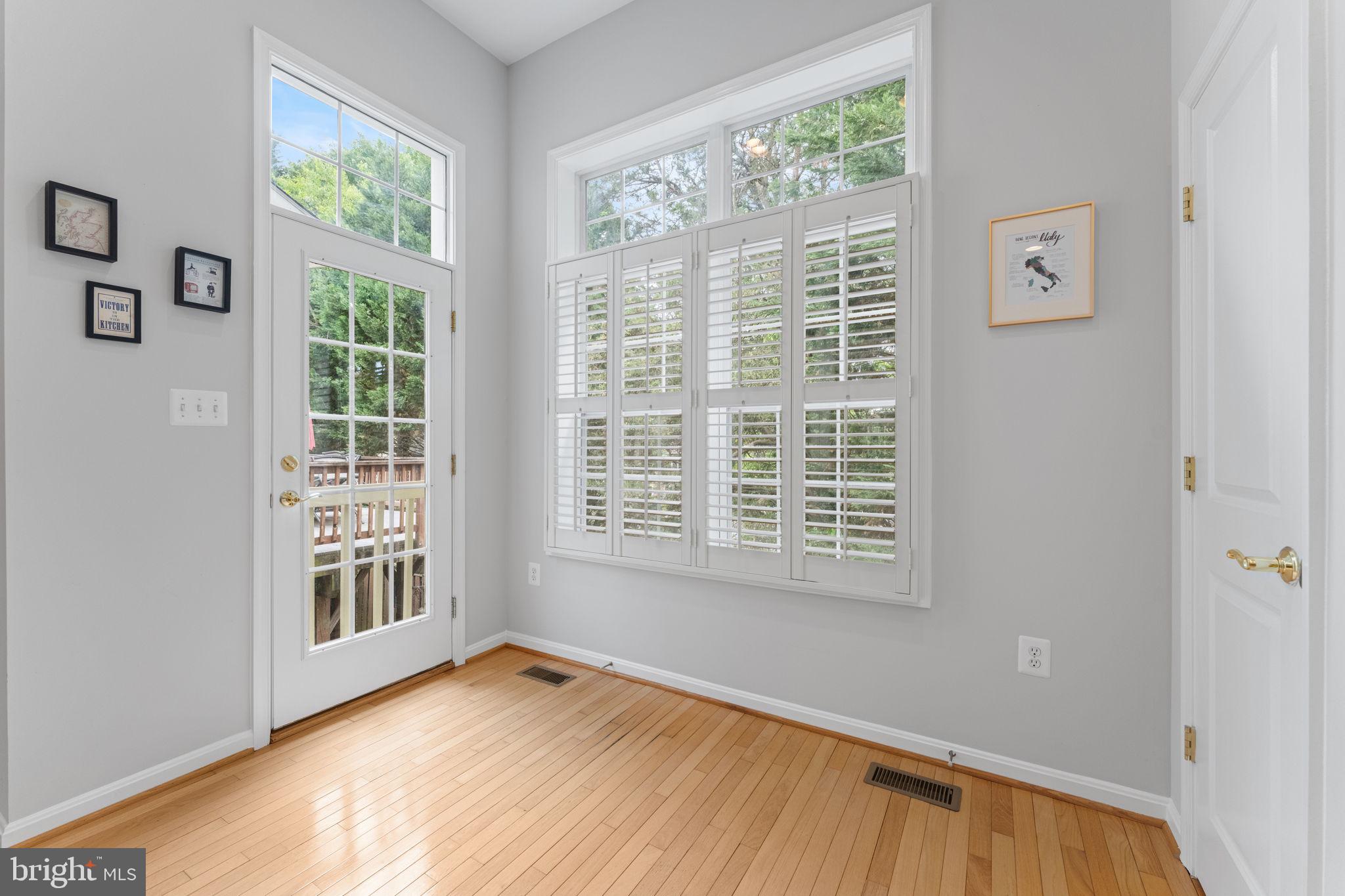7366 Stream Bluff Way Springfield, VA 22153 - Photo 16 of 46 Upper