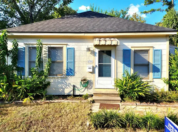 $1,850 | 6306 Stillman Street, Houston, TX 77007