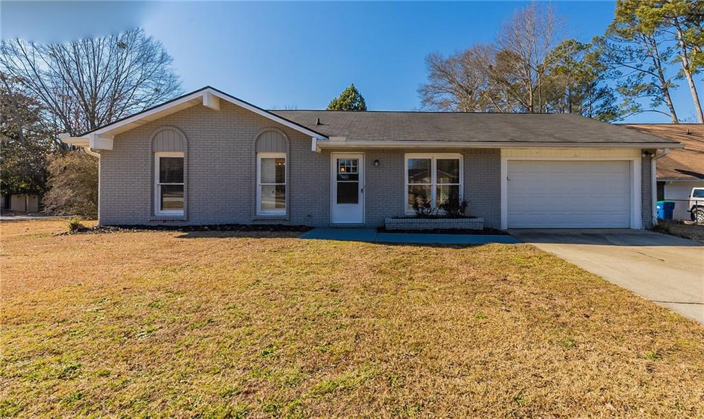 100 Glace Road Atlanta, GA 30349 - Photo 1 of 1 a house with a outdoor space