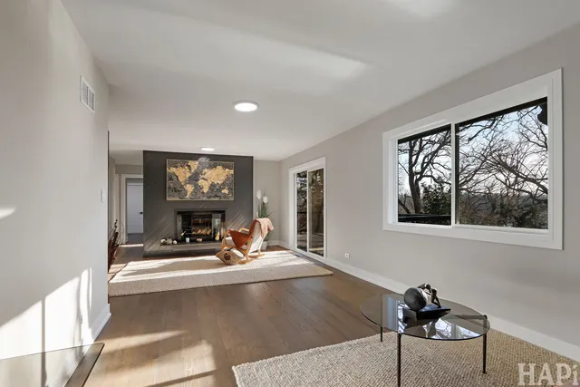 $537,000 | 218 North Shore Drive, Oakwood Hills, IL 60013