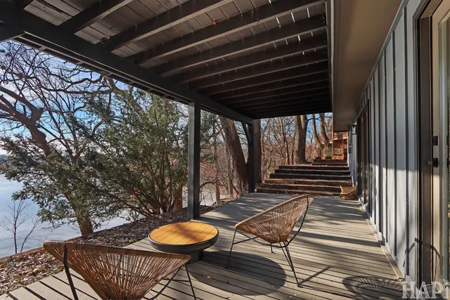 $537,000 | 218 North Shore Drive, Oakwood Hills, IL 60013