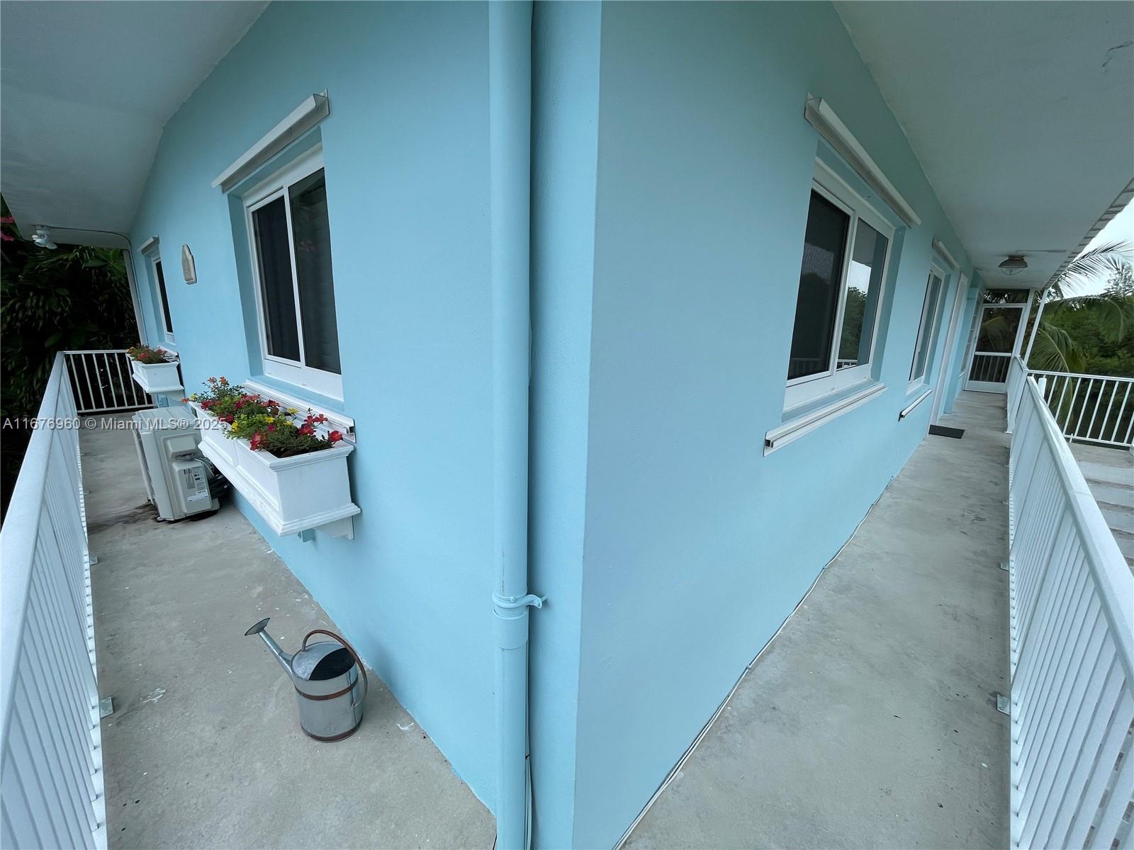 39 Lake Shore Drive Key Largo, FL 33037 - Photo 24 of 27 a view of balcony and workspace