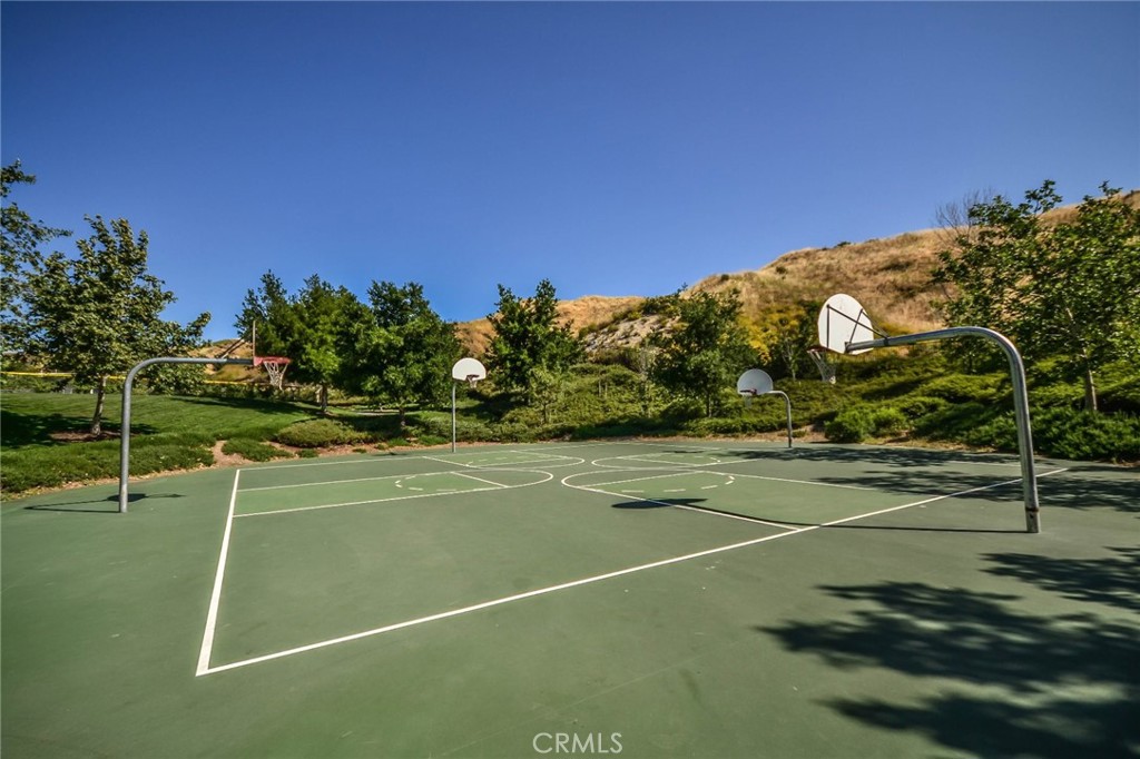 29268 Rio Lobo Way Valencia, CA 91354 - Photo 32 of 41 Gallery Image 32