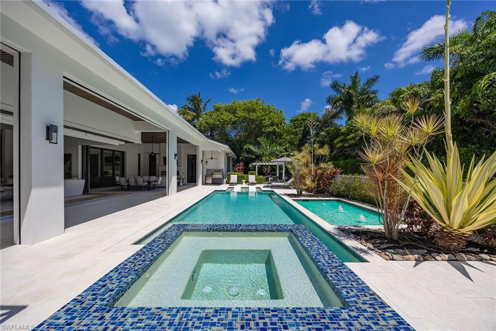 1300 Nautilus Road Naples, FL 34102 - Photo 7 of 50 Gallery Image 7