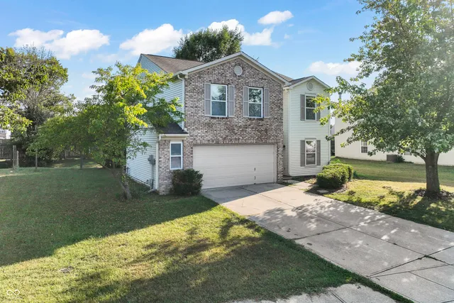 $310,000 | 6911 Woodland Heights Drive, Avon, IN 46123