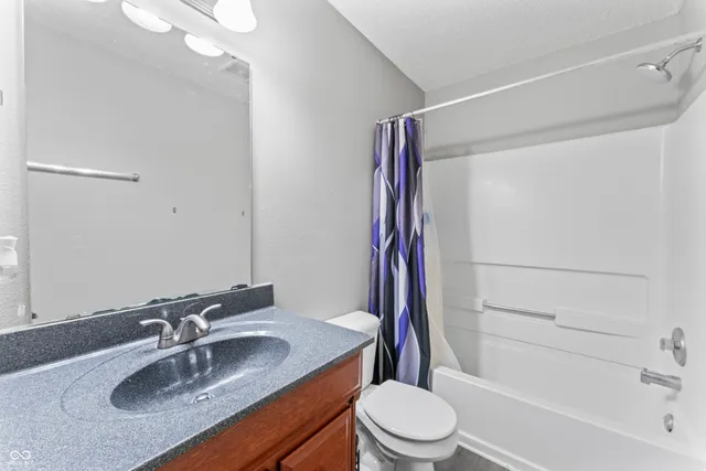 $310,000 | 6911 Woodland Heights Drive, Avon, IN 46123