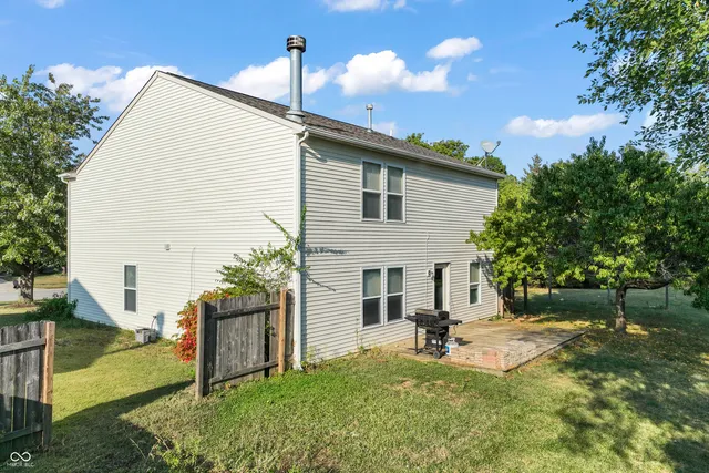 $310,000 | 6911 Woodland Heights Drive, Avon, IN 46123