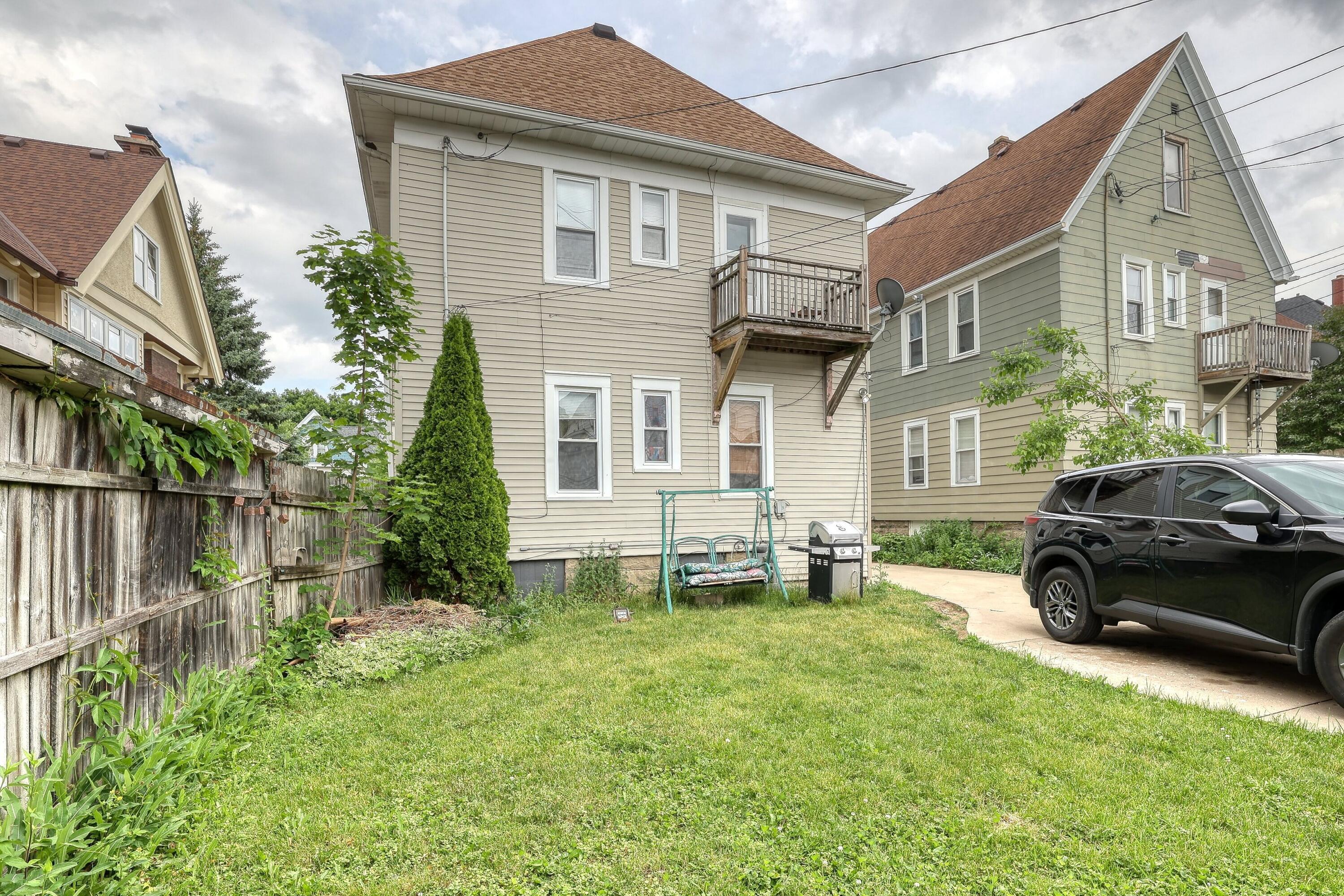2017 North 48th Street, Unit 2019 Milwaukee, WI 53208 - Photo 35 of 36 Rear of Home