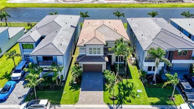 $16,000 | 9362 Tulip Leaf Court, Unit 9362, Boca Raton, FL 33434