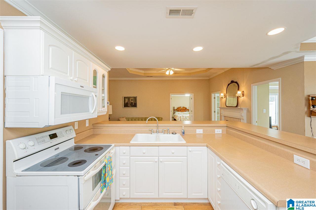 136 Stone Road Pelham, AL 35124 - Photo 11 of 45