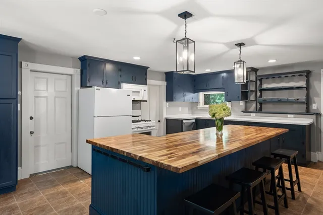 $700,000 | 459 Mill Street, Marion, MA 02738