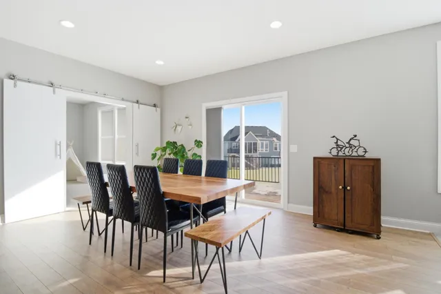 $718,000 | 11159 41st St Circle North, Lake Elmo, MN 55042