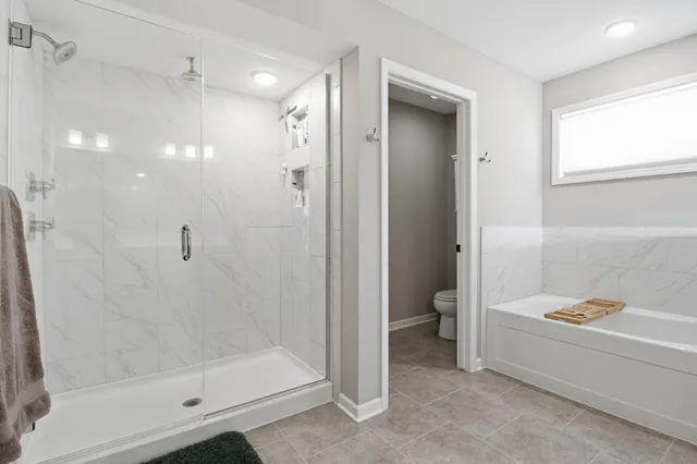 $718,000 | 11159 41st St Circle North, Lake Elmo, MN 55042