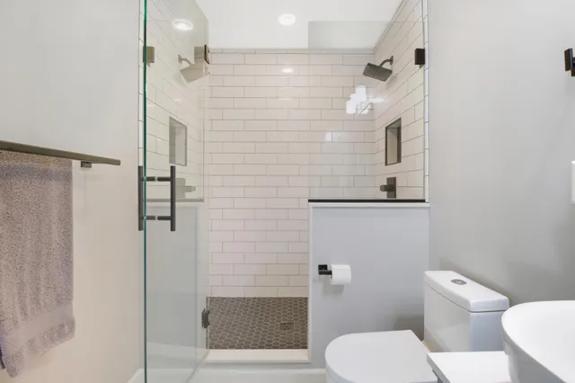 $718,000 | 11159 41st St Circle North, Lake Elmo, MN 55042