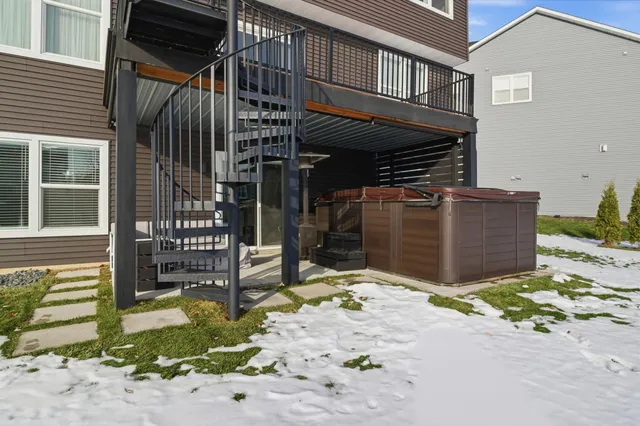 $718,000 | 11159 41st St Circle North, Lake Elmo, MN 55042