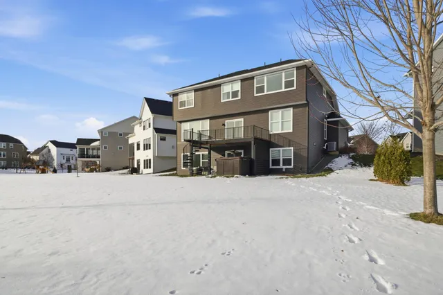 $718,000 | 11159 41st St Circle North, Lake Elmo, MN 55042