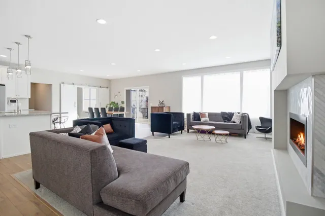 $718,000 | 11159 41st St Circle North, Lake Elmo, MN 55042