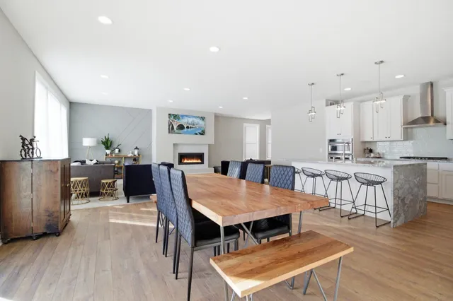 $718,000 | 11159 41st St Circle North, Lake Elmo, MN 55042