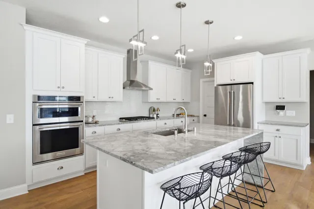 $718,000 | 11159 41st St Circle North, Lake Elmo, MN 55042