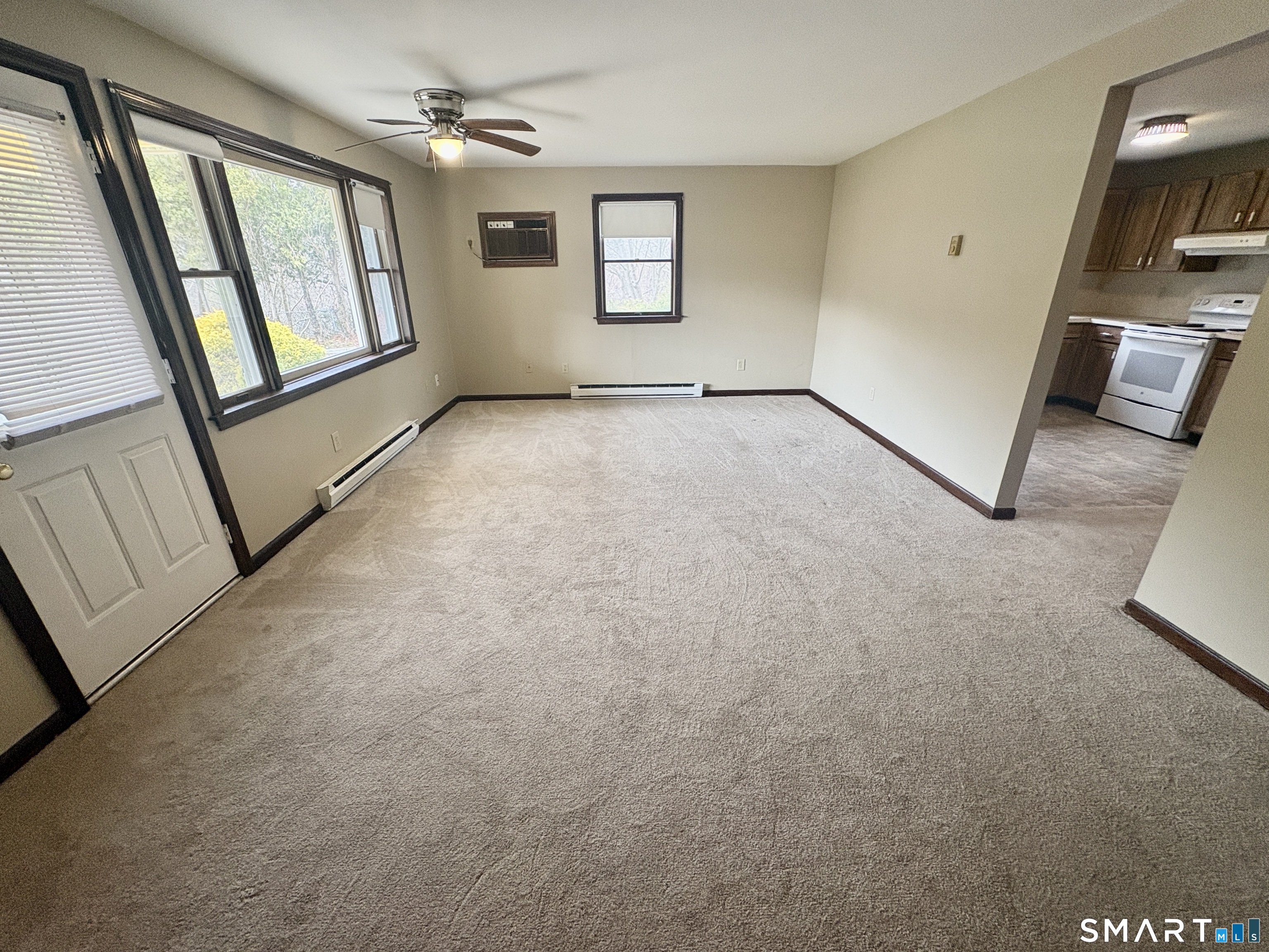 302 Boston Post Road, Unit 14 Waterford, CT 06385 - Photo 3 of 9