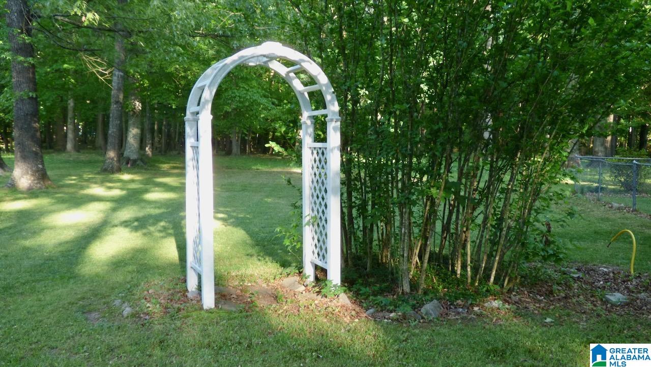 546 West Limestone Road Hazel Green, AL 35750 - Photo 5 of 38