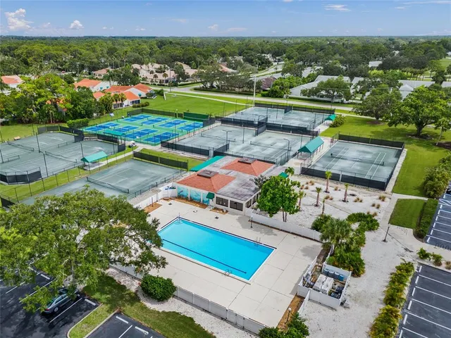 $1,222,000 | 6660 St James Crossing, University Park, FL 34201