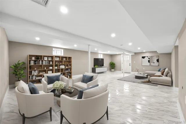 a view of yard with green space