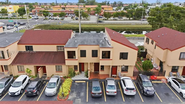 $239,999 | 2412 West 52nd Terrace, Unit 77, Hialeah, FL 33016