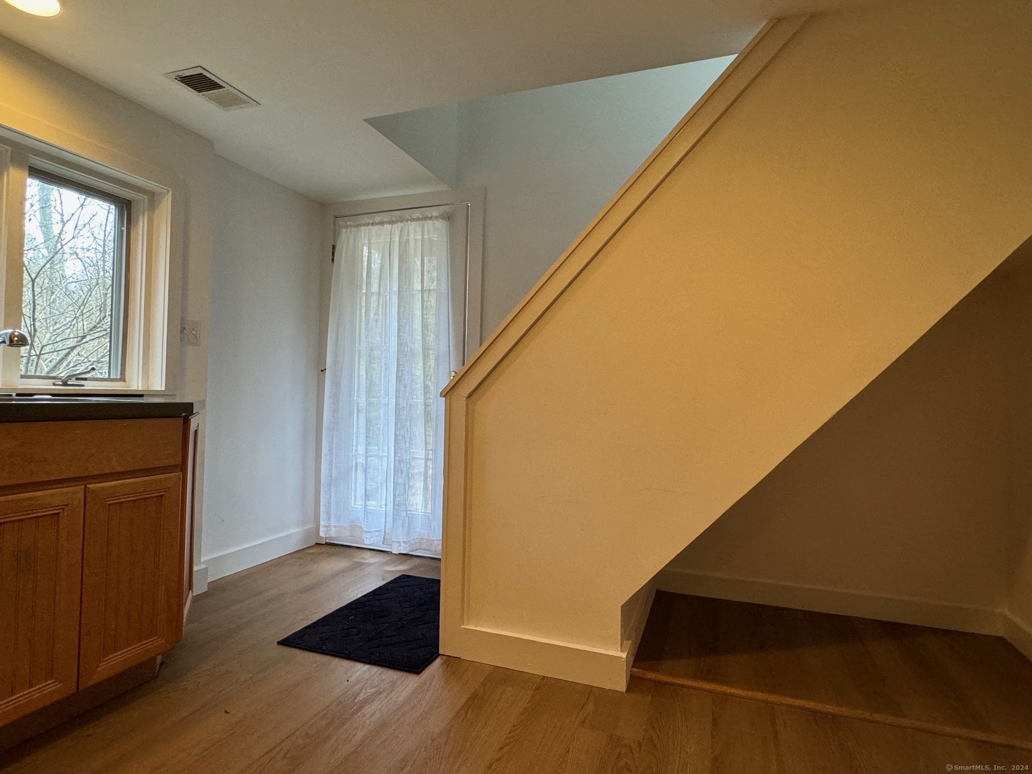 592 Horse Pond Road Madison, CT 06443 - Photo 14 of 33