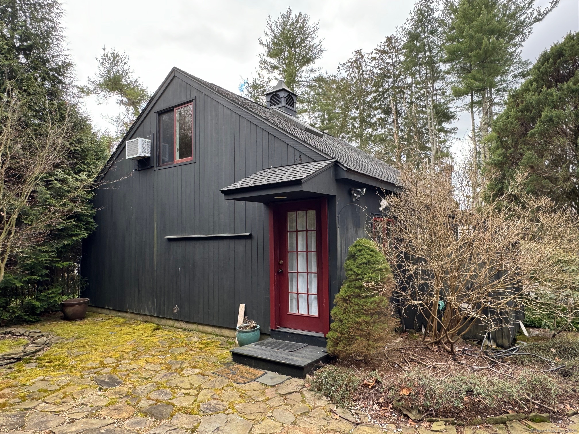 592 Horse Pond Road Madison, CT 06443 - Photo 8 of 33